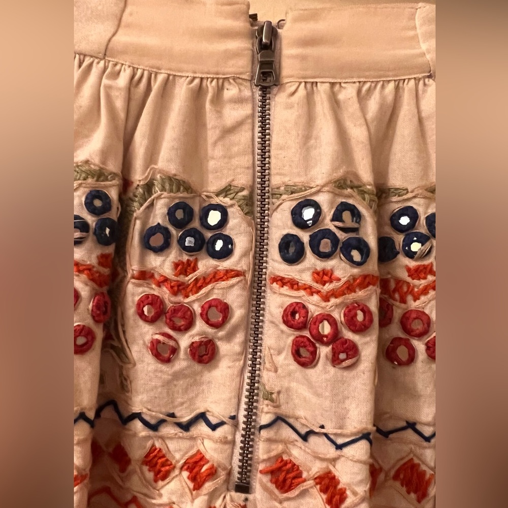 Alice and Olivia Tania mini skirt gently pre-used - Picture 9 of 12